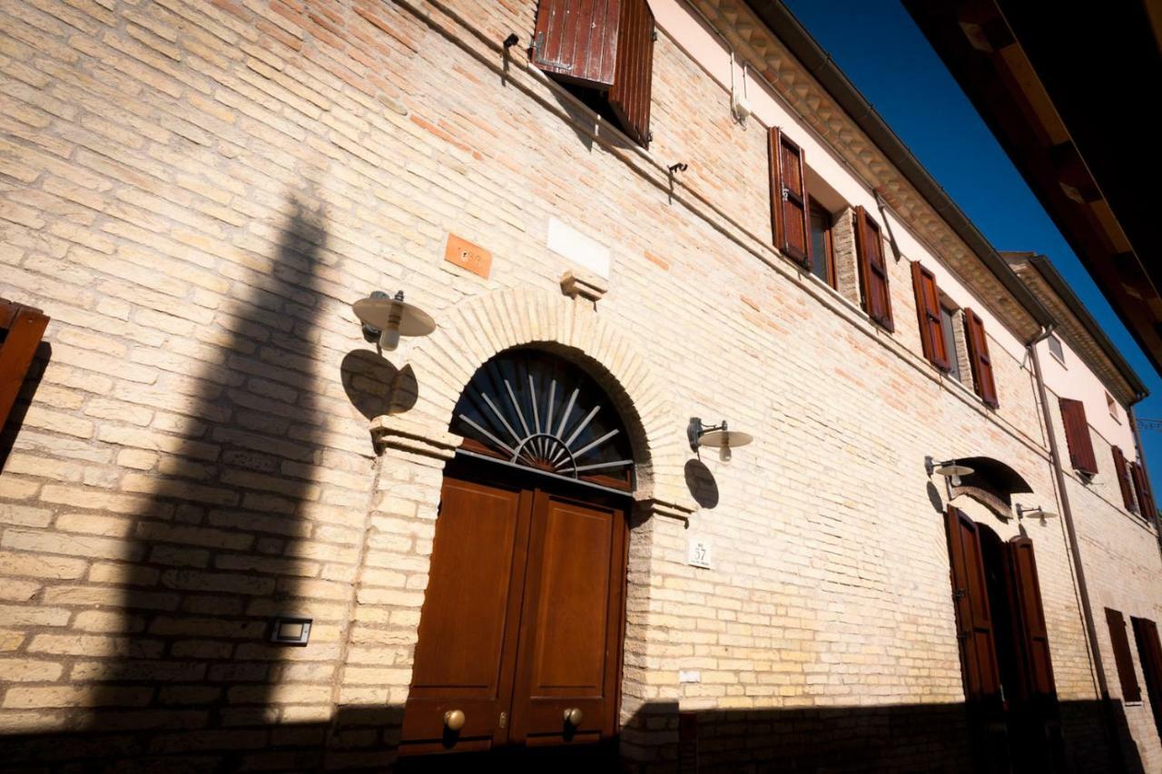 Taverna Dei Guelfi セニガッリア エクステリア 写真